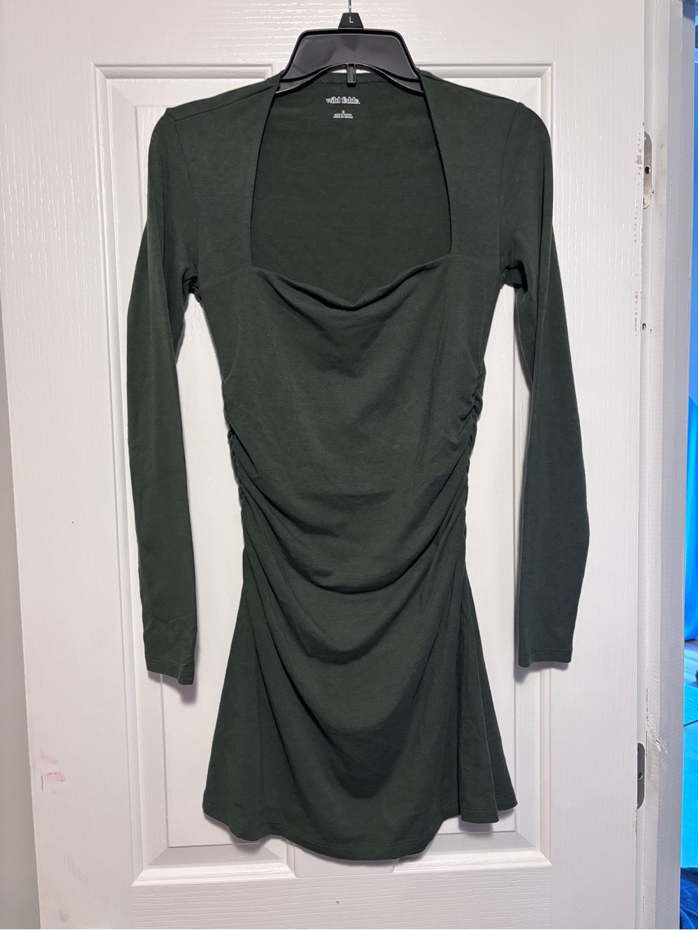 Wild Fable Long Sleeve Ruched Scoop Neck Dress in Dark Green